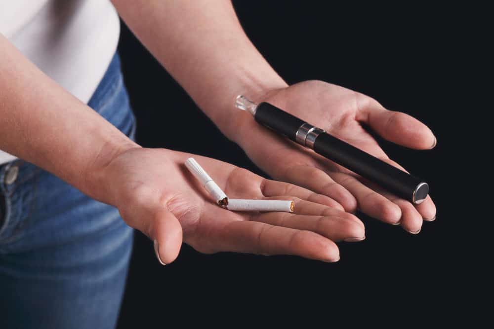 الاختيار بين التدخين والفيب