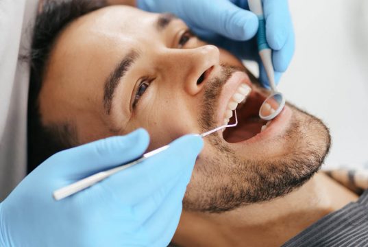 تأثير استخدام السجائر الالكترونية على صحة الفم
