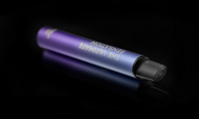 مراجعة جهاز السحبة FEELM Max disposable solution من شركة Feelm