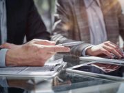 مسؤولين سابقين في منظمة الصحة العالمية ينتقدون موقف المنظمة من السجائر الإلكترونية