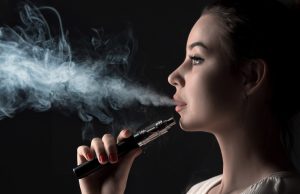 هل السجائر الإلكترونية أقل خطورة من التدخين