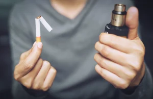 الإقلاع عن التدخين باستخدام السجائر الإلكترونية