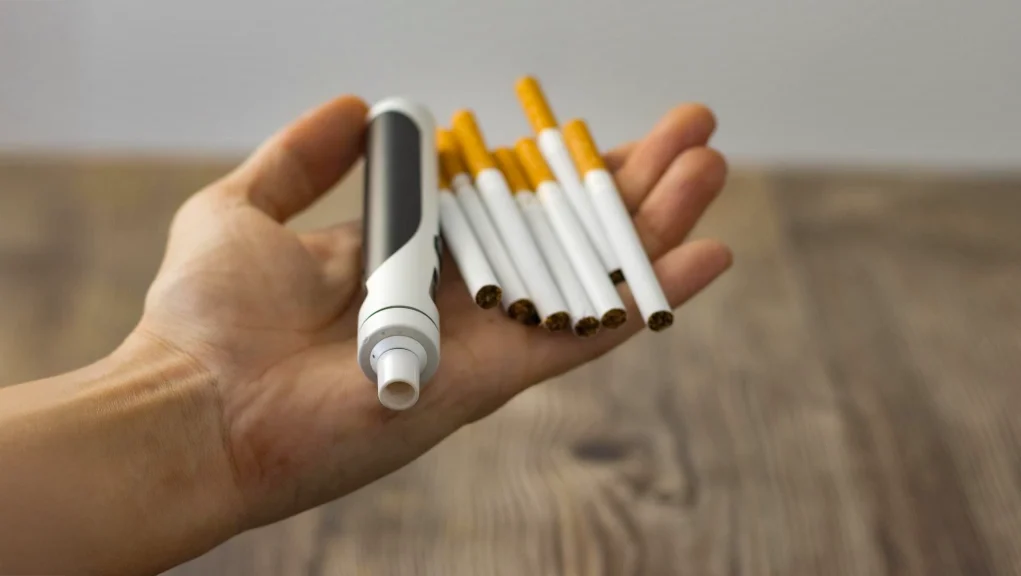 dual-use الاستخدام المزدوج بين الفيب والتدخين