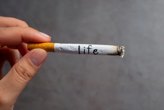 تدخين سيجارة تبغ واحدة يعني خسارة 20 دقيقة من عمرك