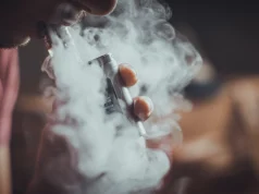 ماذا فعلت السجائر الالكترونية بـ اسامة داوود