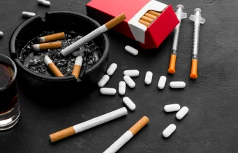 الإقلاع عن التدخين قد يزيد من فرص التعافي من انواع اخرى من الإدمان