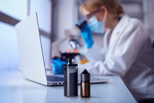 "خطر جديد" في السجائر الإلكترونية