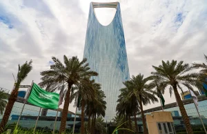 شروط جديدة لمحلات بيع التبغ في السعودية