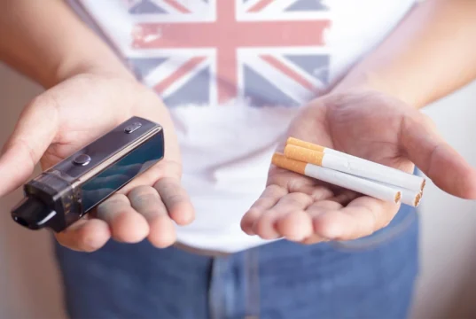 مستخدمي السجائر الإلكترونية