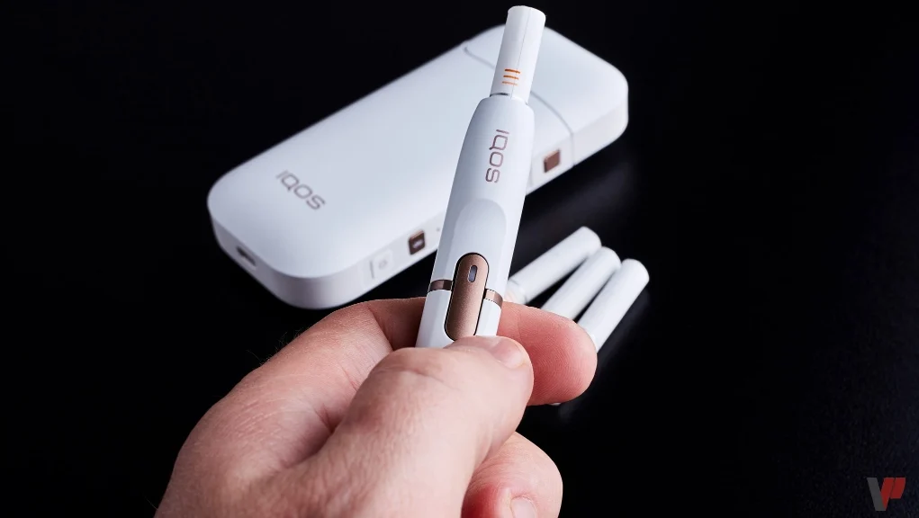 طريقة تنظيف جهاز IQOS