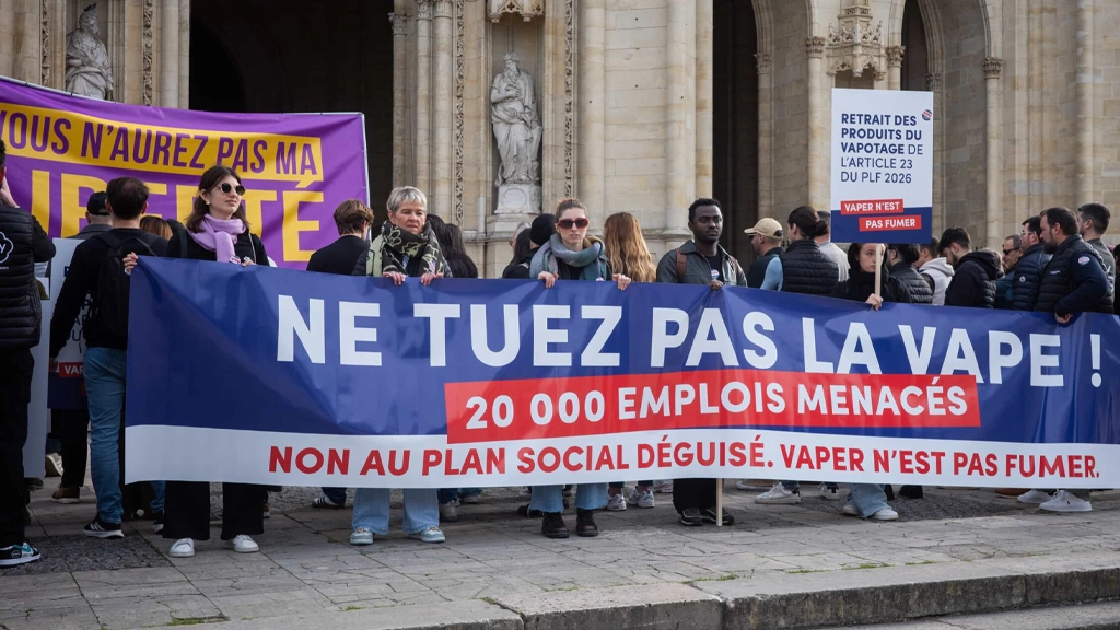 ردود الفعل من قطاع الفيب