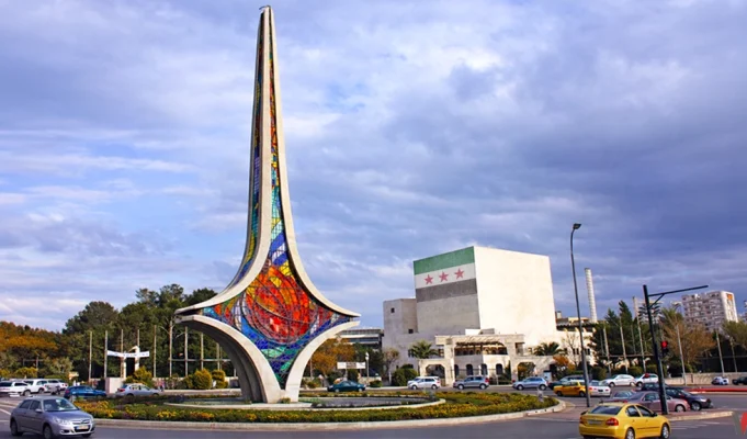 محافظة دمشق تحظر السجائر الإلكترونية: بين القرار الإداري والجدل الصحي محافظة دمشق تحظر السجائر الإلكترونية