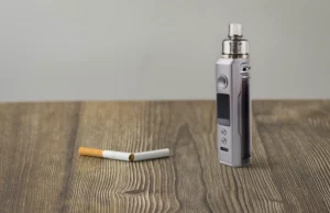 السجائر الإلكترونية أكثر فعالية من منتجات بدائل النيكوتين في الإقلاع عن التدخين