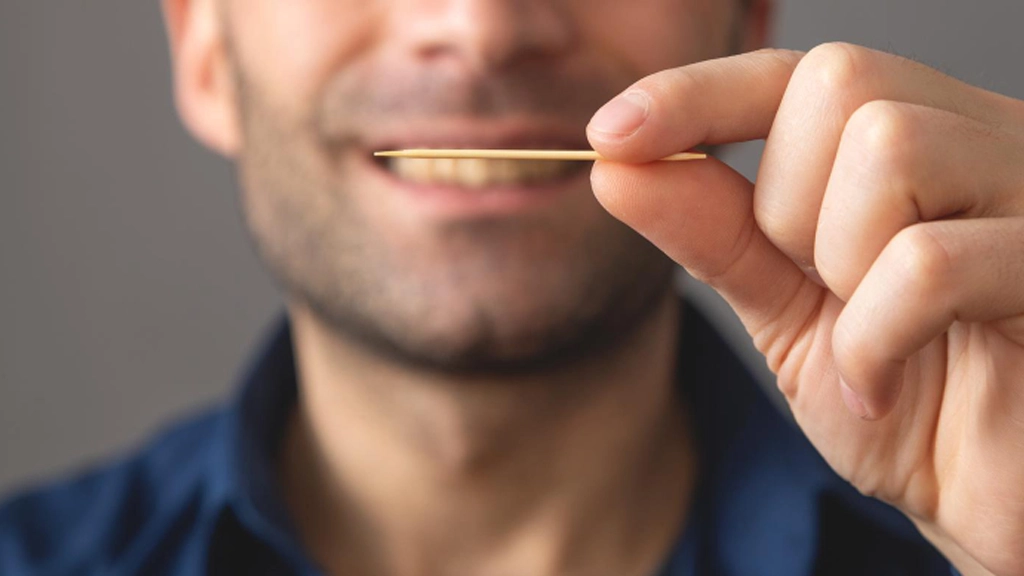 ما هي أعواد الأسنان المنكهة بالنيكوتين